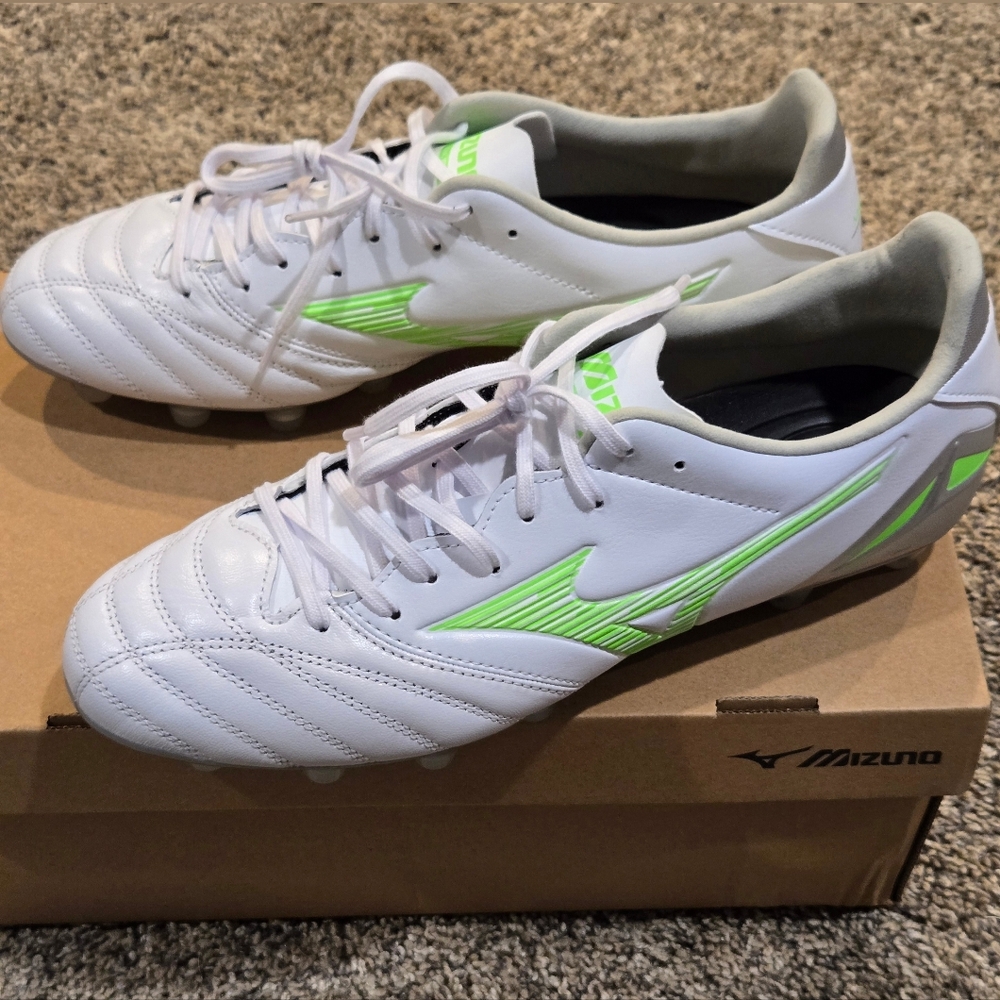 Mizuno Morelia Neo IV Pro FG Soccer Cleats , Size US 9
